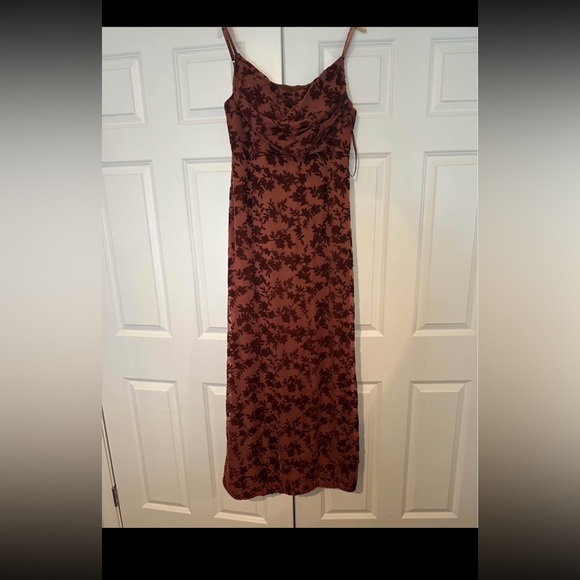 Revery Velvet Floral Dress - Picture 7 of 7